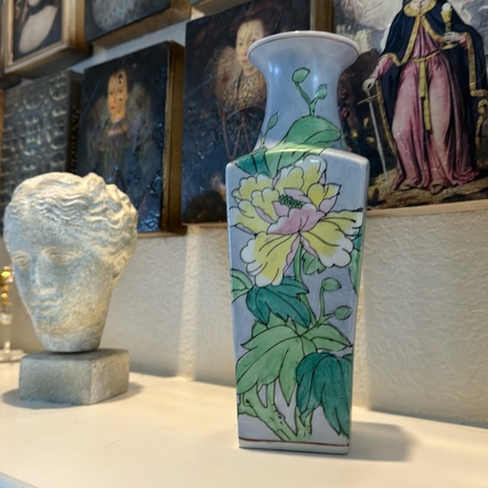 Floral‎ Hand Painted Vase